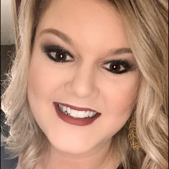 Meet your Posher, Samantha - Picture 1 of 1